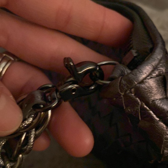 STUNNING Elliot Lucca Woven
Metallic Silver
Convertible Shoulder Bag - Picture 12 of 15